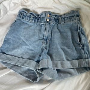 Hollister Ultra High Rise Mom Shorts